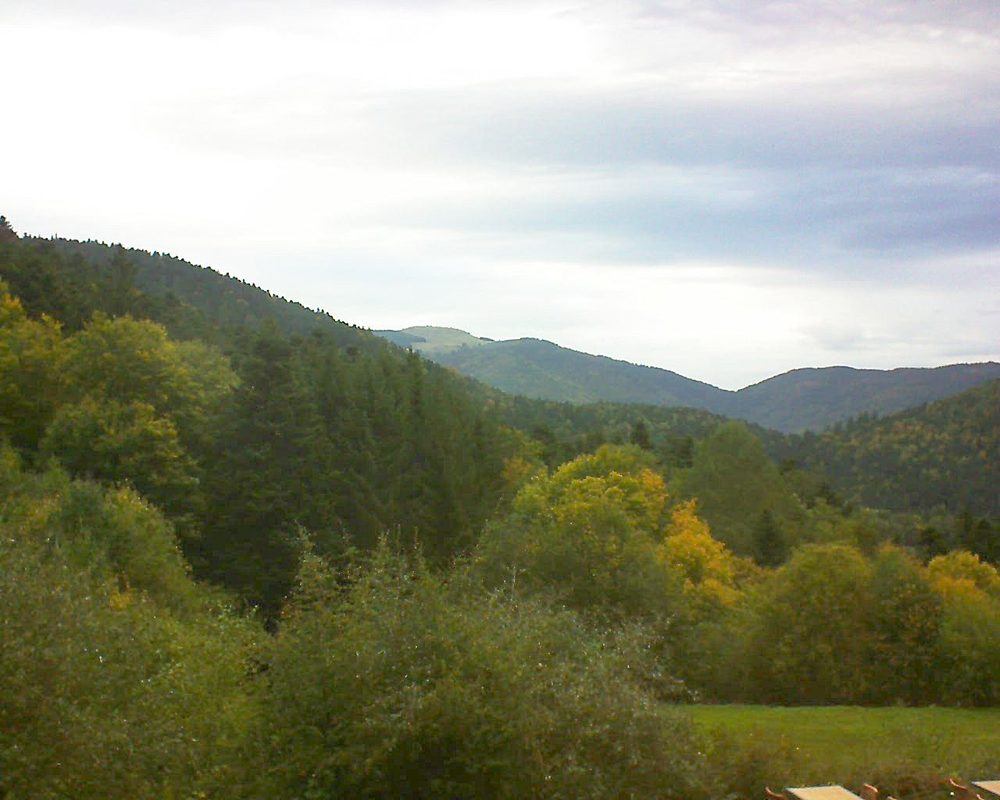 Le petit ballon vu depuis le Domaine Langmatt à Murbach le 12.10.2019 à 18:00 Le petit ballon (Alsace, Vosges) le 12.10.2019 à 18:00