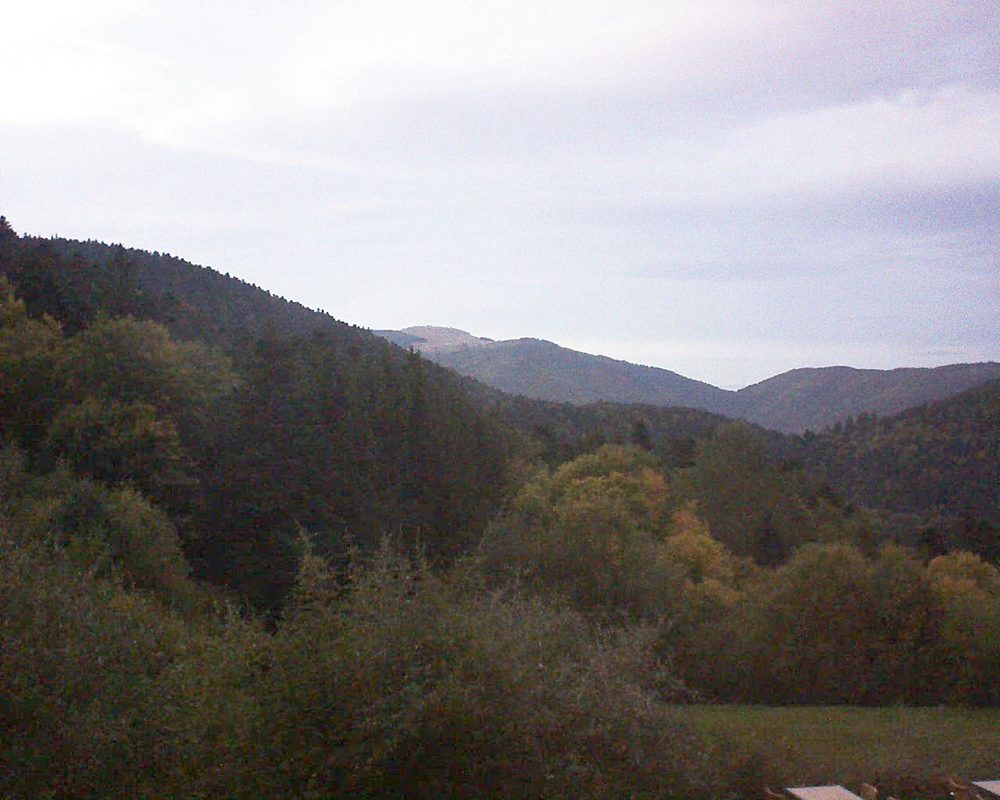 Le petit ballon vu depuis le Domaine Langmatt à Murbach le 12.10.2019 à 19:00 Le petit ballon (Alsace, Vosges) le 12.10.2019 à 19:00