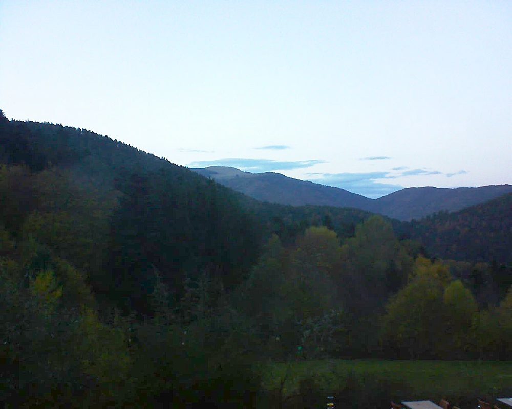 Le petit ballon vu depuis le Domaine Langmatt à Murbach le 09.11.2019 à 17:00 Le petit ballon (Alsace, Vosges) le 09.11.2019 à 17:00