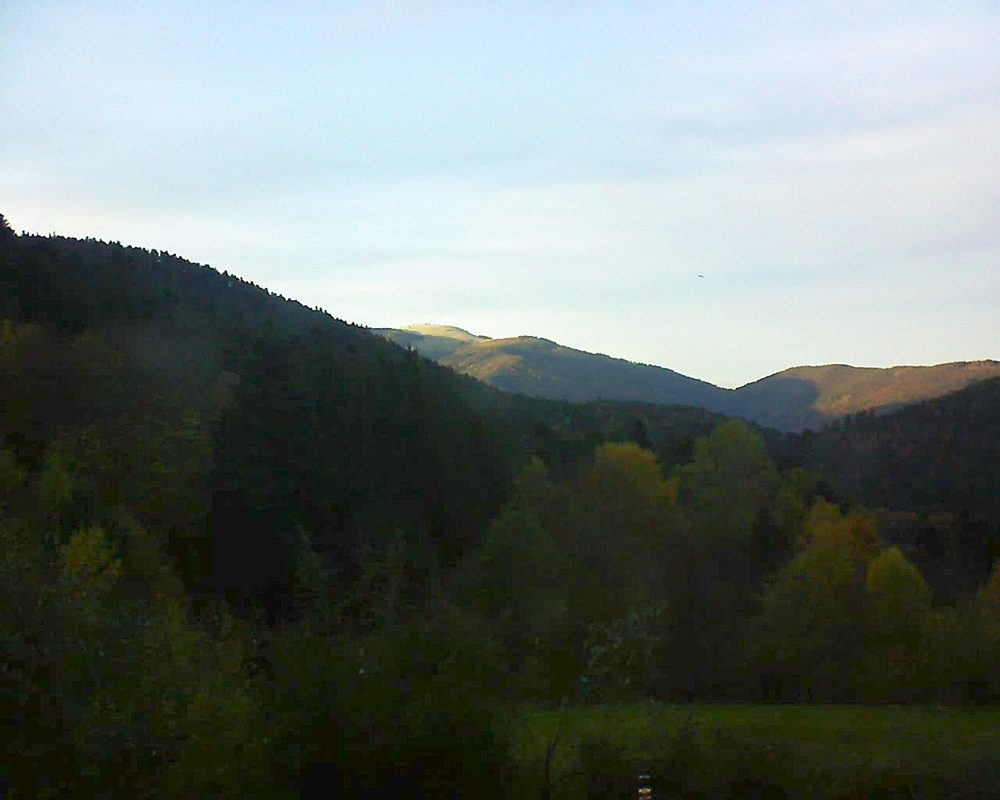 Le petit ballon vu depuis le Domaine Langmatt à Murbach le 15.11.2019 à 16:30 Le petit ballon (Alsace, Vosges) le 15.11.2019 à 16:30