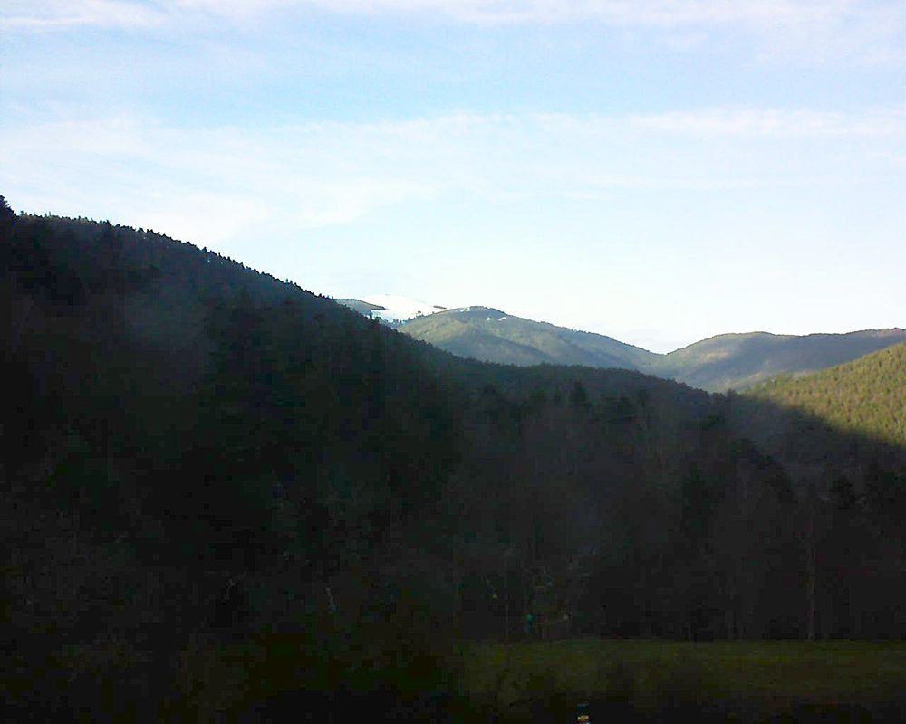 Le petit ballon vu depuis le Domaine Langmatt à Murbach le 14.12.2019 à 15:00 Le petit ballon (Alsace, Vosges) le 14.12.2019 à 15:00