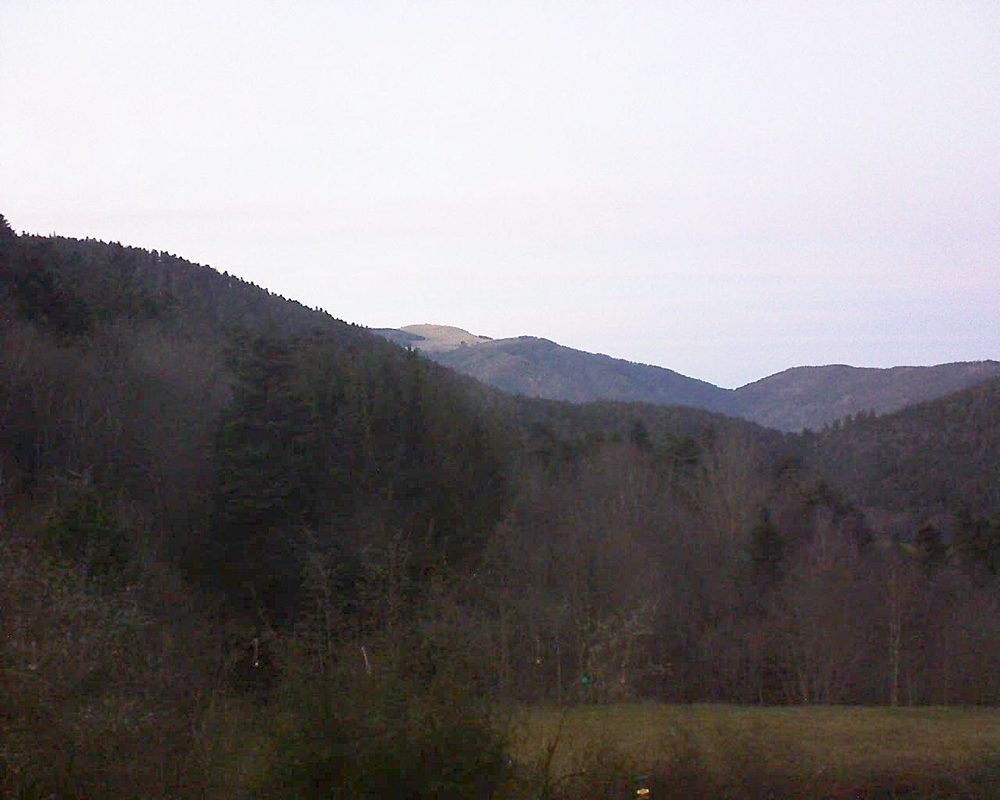 Le petit ballon vu depuis le Domaine Langmatt à Murbach le 31.12.2019 à 17:00 Le petit ballon (Alsace, Vosges) le 31.12.2019 à 17:00