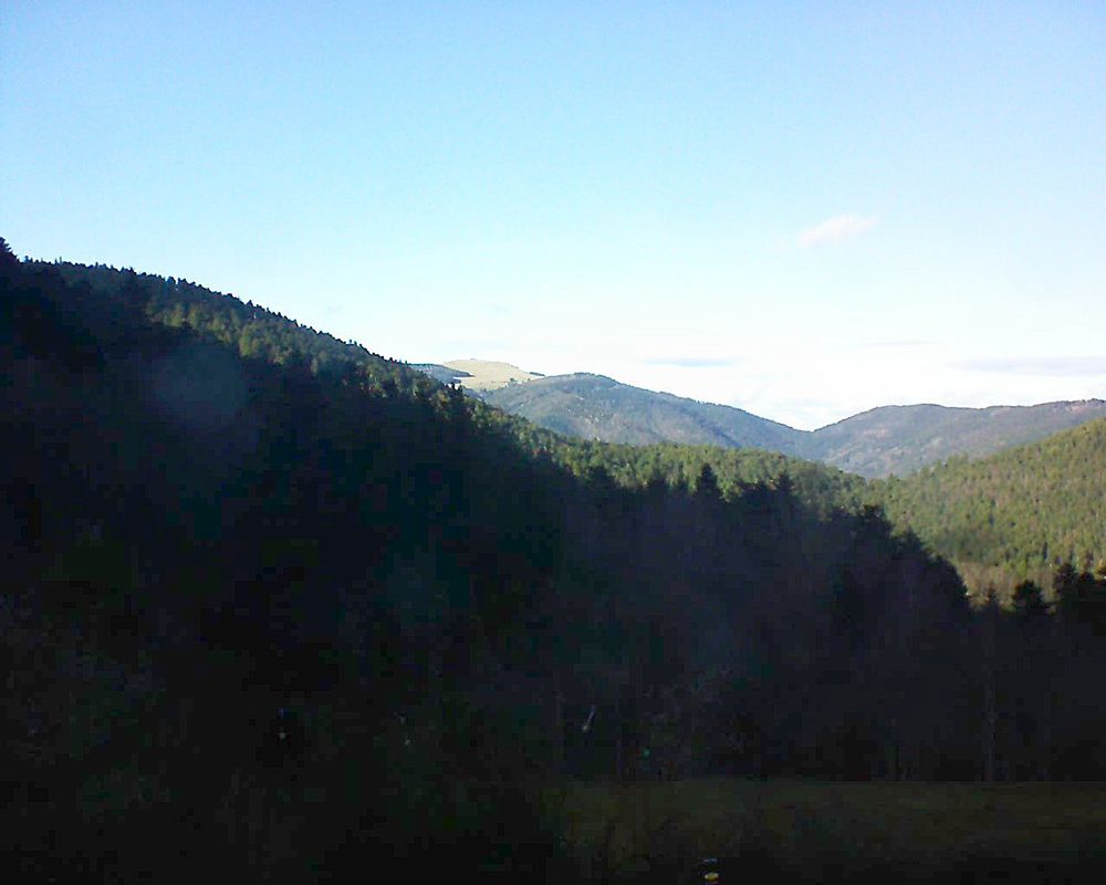 Le petit ballon vu depuis le Domaine Langmatt à Murbach le 13.01.2020 à 15:00 Le petit ballon (Alsace, Vosges) le 13.01.2020 à 15:00