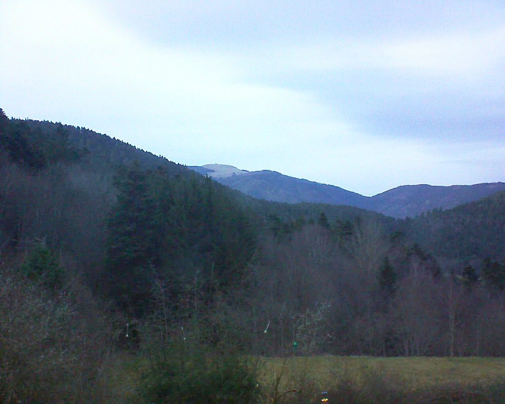Le petit ballon vu depuis le Domaine Langmatt à Murbach le 14.01.2020 à 17:00 Le petit ballon (Alsace, Vosges) le 14.01.2020 à 17:00