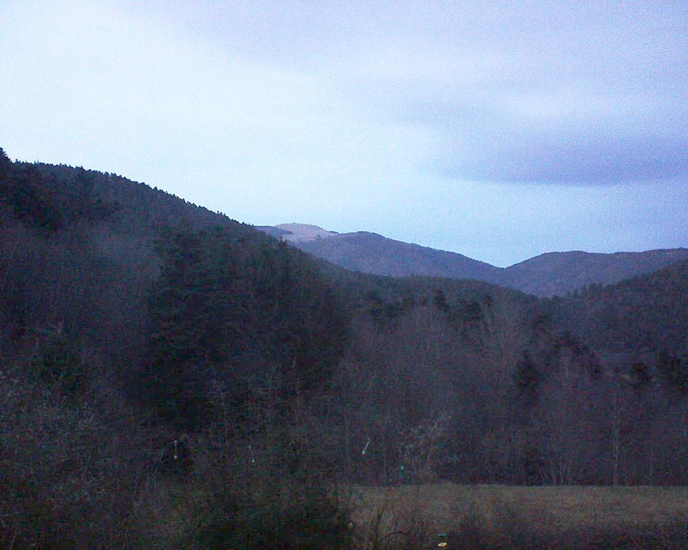 Le petit ballon vu depuis le Domaine Langmatt à Murbach le 14.01.2020 à 17:15 Le petit ballon (Alsace, Vosges) le 14.01.2020 à 17:15