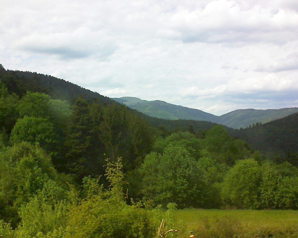 Le petit ballon vu depuis le Domaine Langmatt à Murbach le 09.05.2020 à 16:00 Le petit ballon (Alsace, Vosges) le 09.05.2020 à 16:00