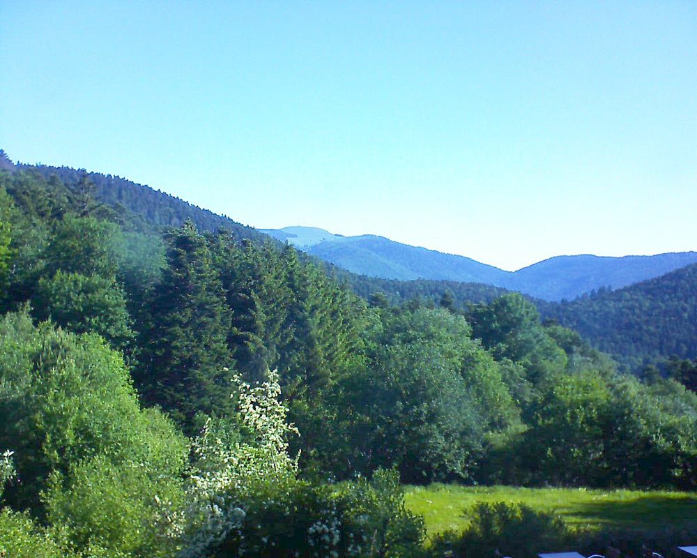 Le petit ballon vu depuis le Domaine Langmatt à Murbach le 30.05.2020 à 08:45 Le petit ballon (Alsace, Vosges) le 30.05.2020 à 08:45