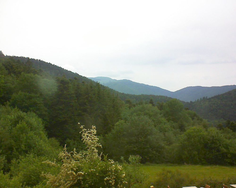 Le petit ballon vu depuis le Domaine Langmatt à Murbach le 09.06.2020 à 09:00 Le petit ballon (Alsace, Vosges) le 09.06.2020 à 09:00