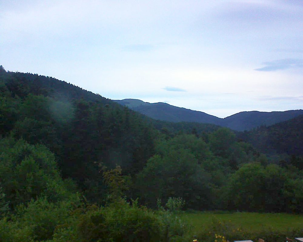 Le petit ballon vu depuis le Domaine Langmatt à Murbach le 17.06.2020 à 21:15 Le petit ballon (Alsace, Vosges) le 17.06.2020 à 21:15