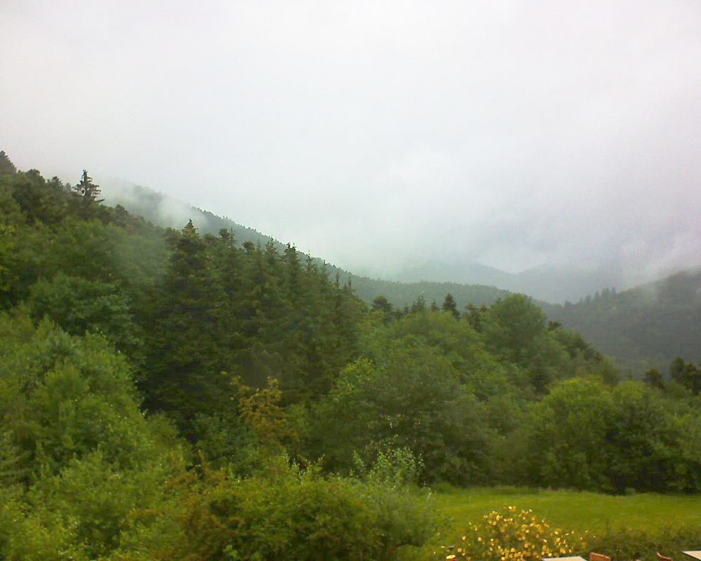 Le petit ballon vu depuis le Domaine Langmatt à Murbach le 29.06.2020 à 12:00 Le petit ballon (Alsace, Vosges) le 29.06.2020 à 12:00