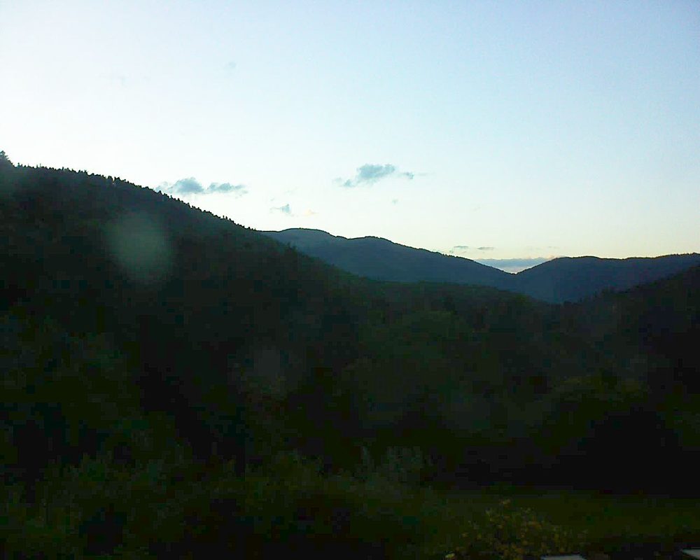 Le petit ballon vu depuis le Domaine Langmatt à Murbach le 29.06.2020 à 21:15 Le petit ballon (Alsace, Vosges) le 29.06.2020 à 21:15