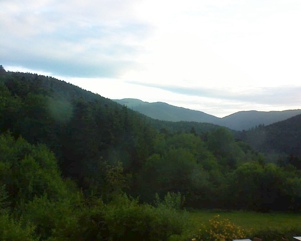 Le petit ballon vu depuis le Domaine Langmatt à Murbach le 30.06.2020 à 06:15 Le petit ballon (Alsace, Vosges) le 30.06.2020 à 06:15