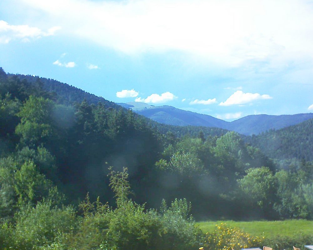 Le petit ballon vu depuis le Domaine Langmatt à Murbach le 01.07.2020 à 18:15 Le petit ballon (Alsace, Vosges) le 01.07.2020 à 18:15