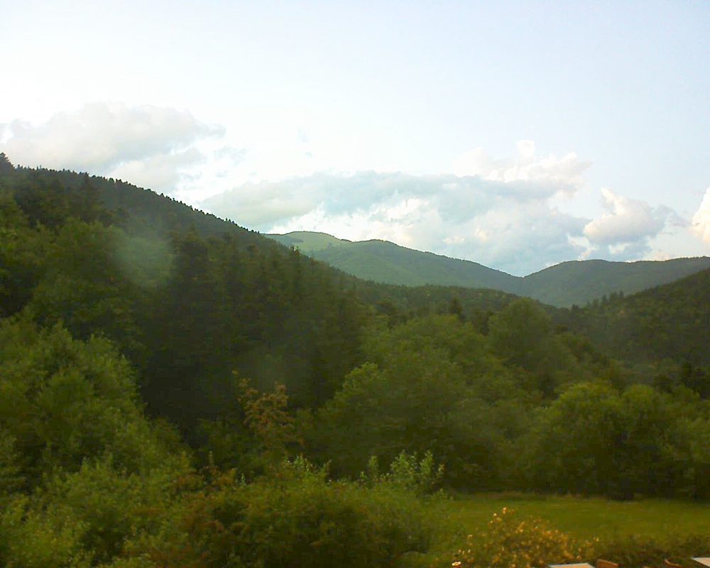 Le petit ballon vu depuis le Domaine Langmatt à Murbach le 01.07.2020 à 21:15 Le petit ballon (Alsace, Vosges) le 01.07.2020 à 21:15