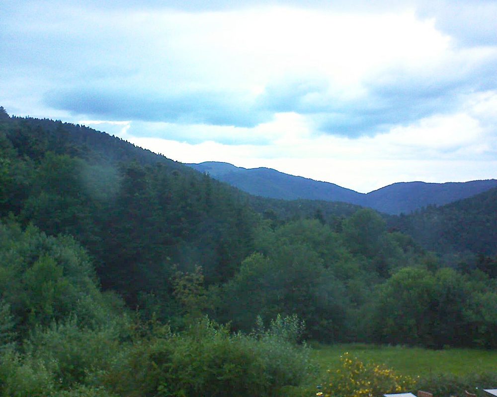 Le petit ballon vu depuis le Domaine Langmatt à Murbach le 02.07.2020 à 21:15 Le petit ballon (Alsace, Vosges) le 02.07.2020 à 21:15