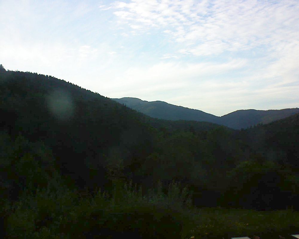 Le petit ballon vu depuis le Domaine Langmatt à Murbach le 25.07.2020 à 20:15 Le petit ballon (Alsace, Vosges) le 25.07.2020 à 20:15