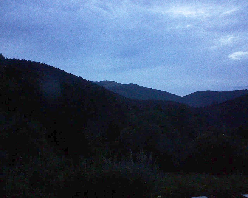 Le petit ballon vu depuis le Domaine Langmatt à Murbach le 25.07.2020 à 21:30 Le petit ballon (Alsace, Vosges) le 25.07.2020 à 21:30