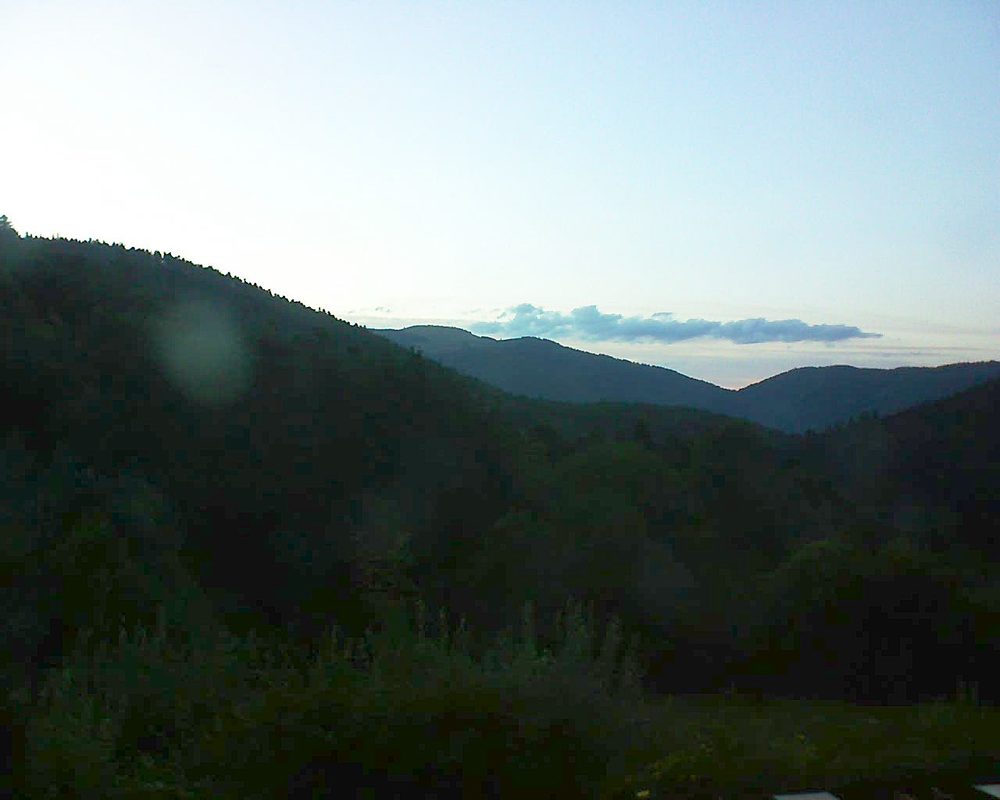 Le petit ballon vu depuis le Domaine Langmatt à Murbach le 28.07.2020 à 21:15 Le petit ballon (Alsace, Vosges) le 28.07.2020 à 21:15