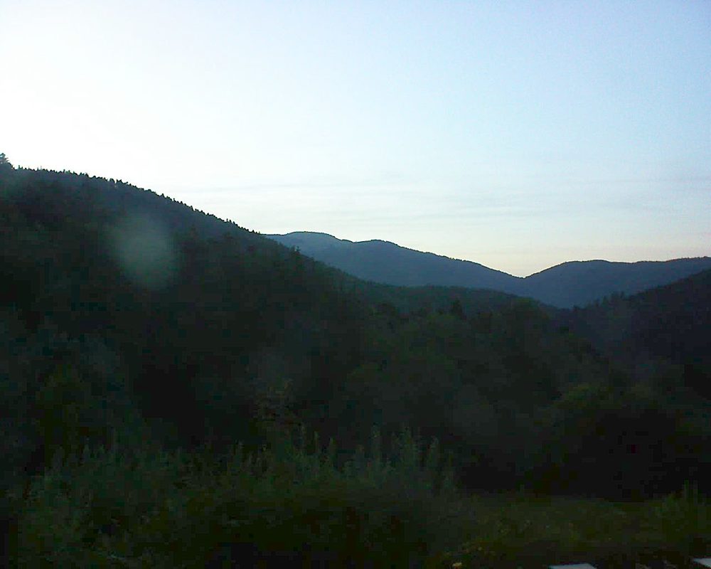 Le petit ballon vu depuis le Domaine Langmatt à Murbach le 29.07.2020 à 21:15 Le petit ballon (Alsace, Vosges) le 29.07.2020 à 21:15