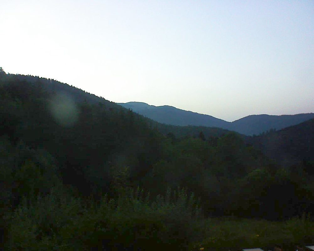 Le petit ballon vu depuis le Domaine Langmatt à Murbach le 31.07.2020 à 21:15 Le petit ballon (Alsace, Vosges) le 31.07.2020 à 21:15