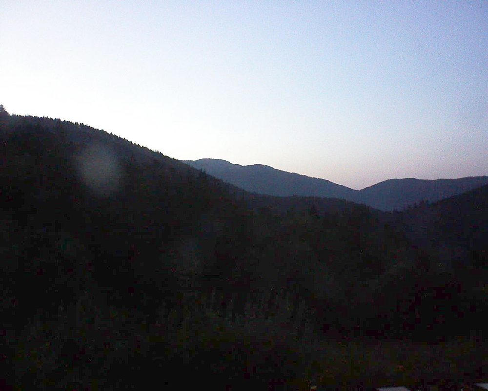 Le petit ballon vu depuis le Domaine Langmatt à Murbach le 31.07.2020 à 21:30 Le petit ballon (Alsace, Vosges) le 31.07.2020 à 21:30
