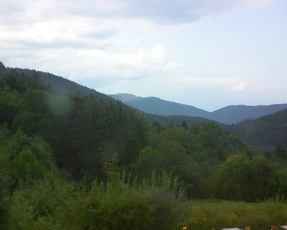 Le petit ballon vu depuis le Domaine Langmatt à Murbach le 01.08.2020 à 19:15 Le petit ballon (Alsace, Vosges) le 01.08.2020 à 19:15