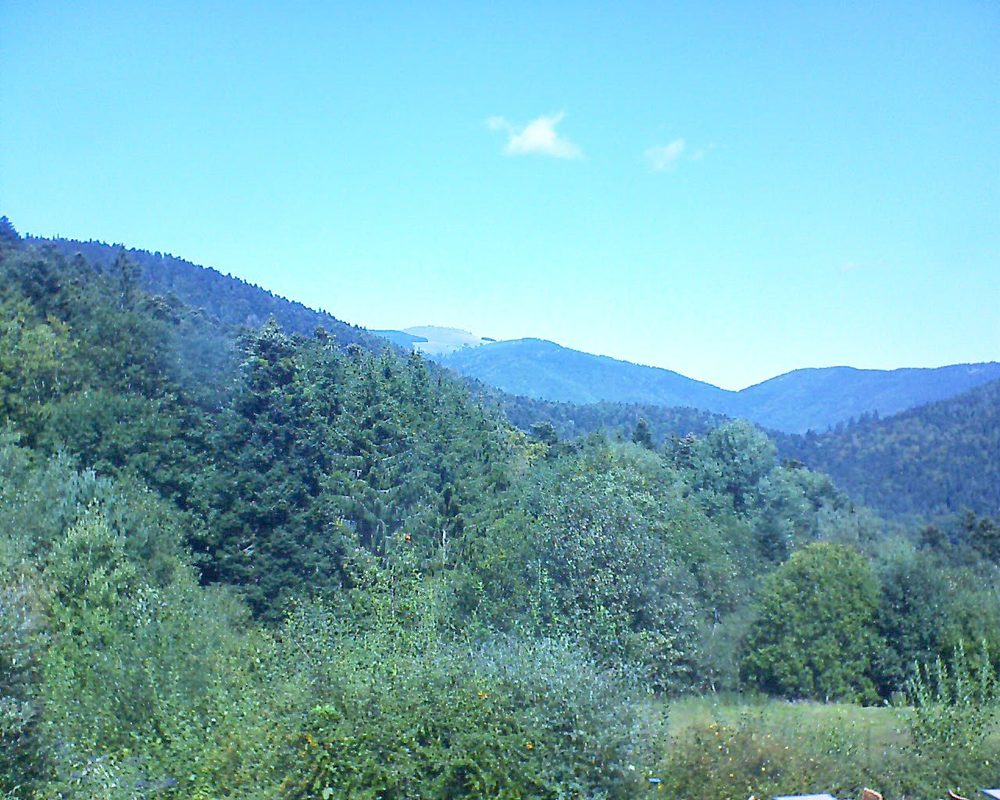 Le petit ballon vu depuis le Domaine Langmatt à Murbach le 09.09.2020 à 13:00 Le petit ballon (Alsace, Vosges) le 09.09.2020 à 13:00