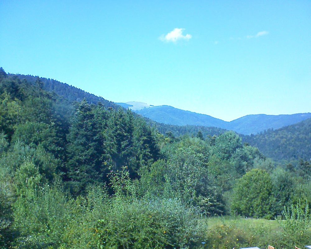 Le petit ballon vu depuis le Domaine Langmatt à Murbach le 09.09.2020 à 15:00 Le petit ballon (Alsace, Vosges) le 09.09.2020 à 15:00