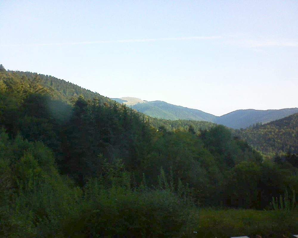 Le petit ballon vu depuis le Domaine Langmatt à Murbach le 13.09.2020 à 09:00 Le petit ballon (Alsace, Vosges) le 13.09.2020 à 09:00