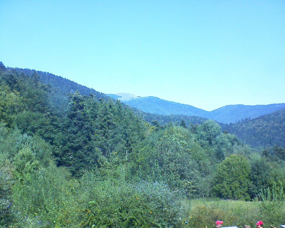 Le petit ballon vu depuis le Domaine Langmatt à Murbach le 13.09.2020 à 13:00 Le petit ballon (Alsace, Vosges) le 13.09.2020 à 13:00