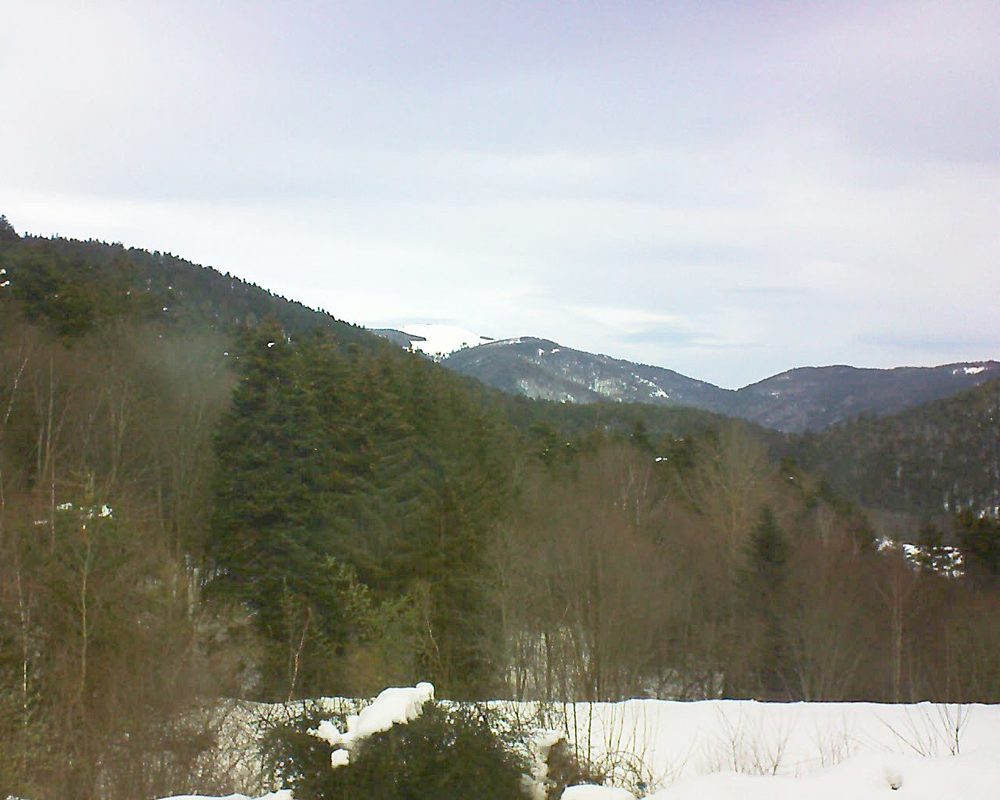 Le petit ballon vu depuis le Domaine Langmatt à Murbach le 20.01.2021 à 11:30 Le petit ballon (Alsace, Vosges) le 20.01.2021 à 11:30