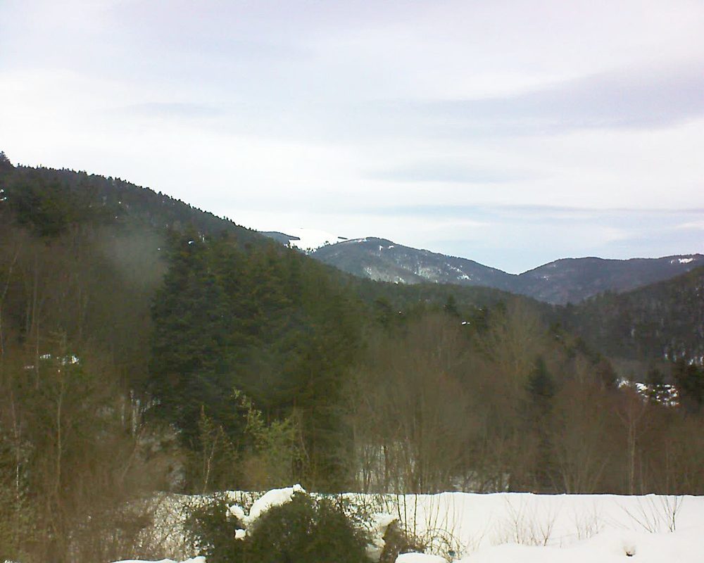 Le petit ballon vu depuis le Domaine Langmatt à Murbach le 20.01.2021 à 12:15 Le petit ballon (Alsace, Vosges) le 20.01.2021 à 12:15