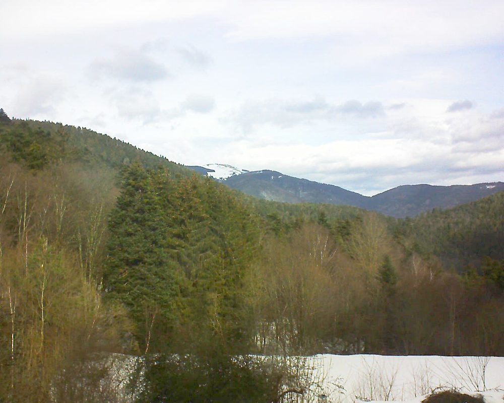 Le petit ballon vu depuis le Domaine Langmatt à Murbach le 22.01.2021 à 11:30 Le petit ballon (Alsace, Vosges) le 22.01.2021 à 11:30