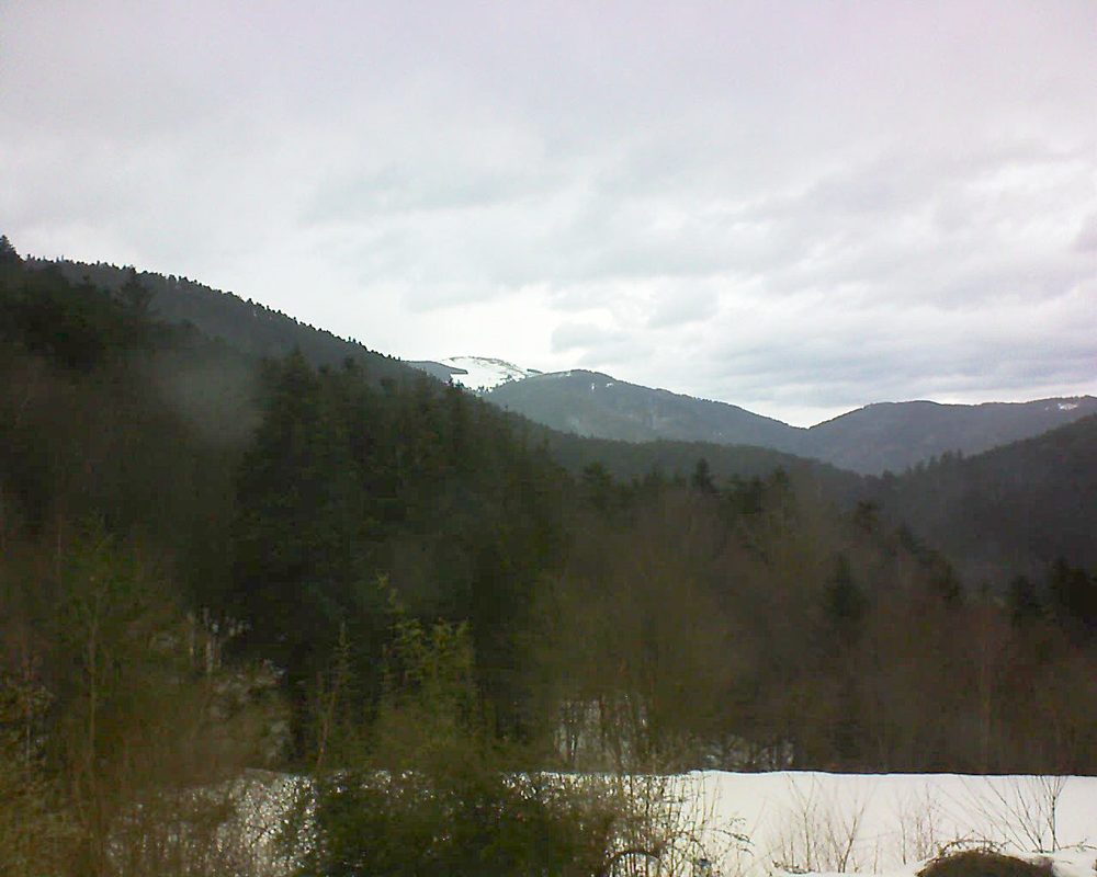 Le petit ballon vu depuis le Domaine Langmatt à Murbach le 22.01.2021 à 12:30 Le petit ballon (Alsace, Vosges) le 22.01.2021 à 12:30
