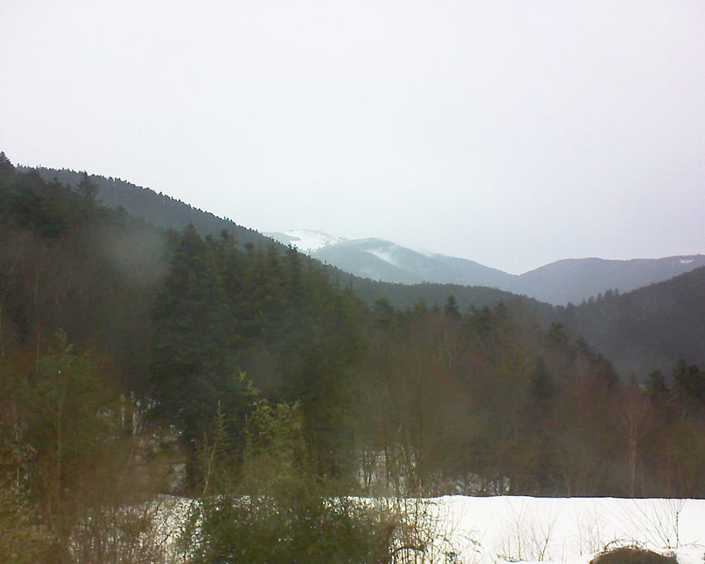 Le petit ballon vu depuis le Domaine Langmatt à Murbach le 22.01.2021 à 13:30 Le petit ballon (Alsace, Vosges) le 22.01.2021 à 13:30