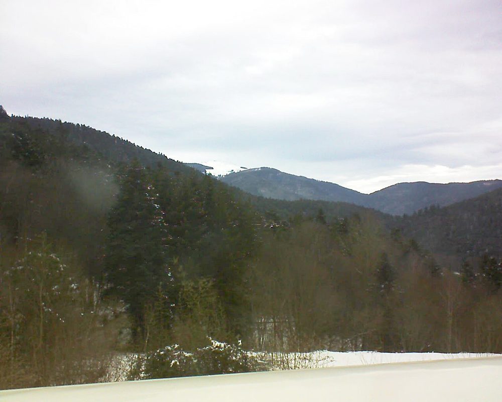 Le petit ballon vu depuis le Domaine Langmatt à Murbach le 15.02.2021 à 12:30 Le petit ballon (Alsace, Vosges) le 15.02.2021 à 12:30