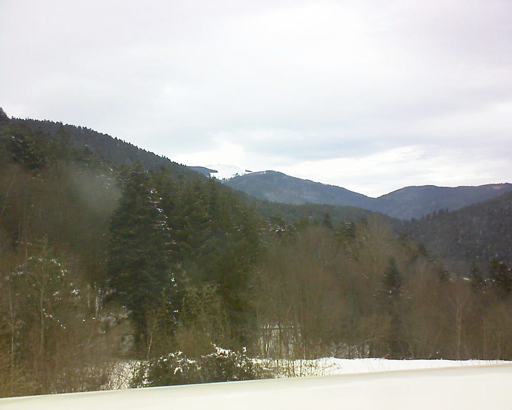 Le petit ballon vu depuis le Domaine Langmatt à Murbach le 15.02.2021 à 12:45 Le petit ballon (Alsace, Vosges) le 15.02.2021 à 12:45