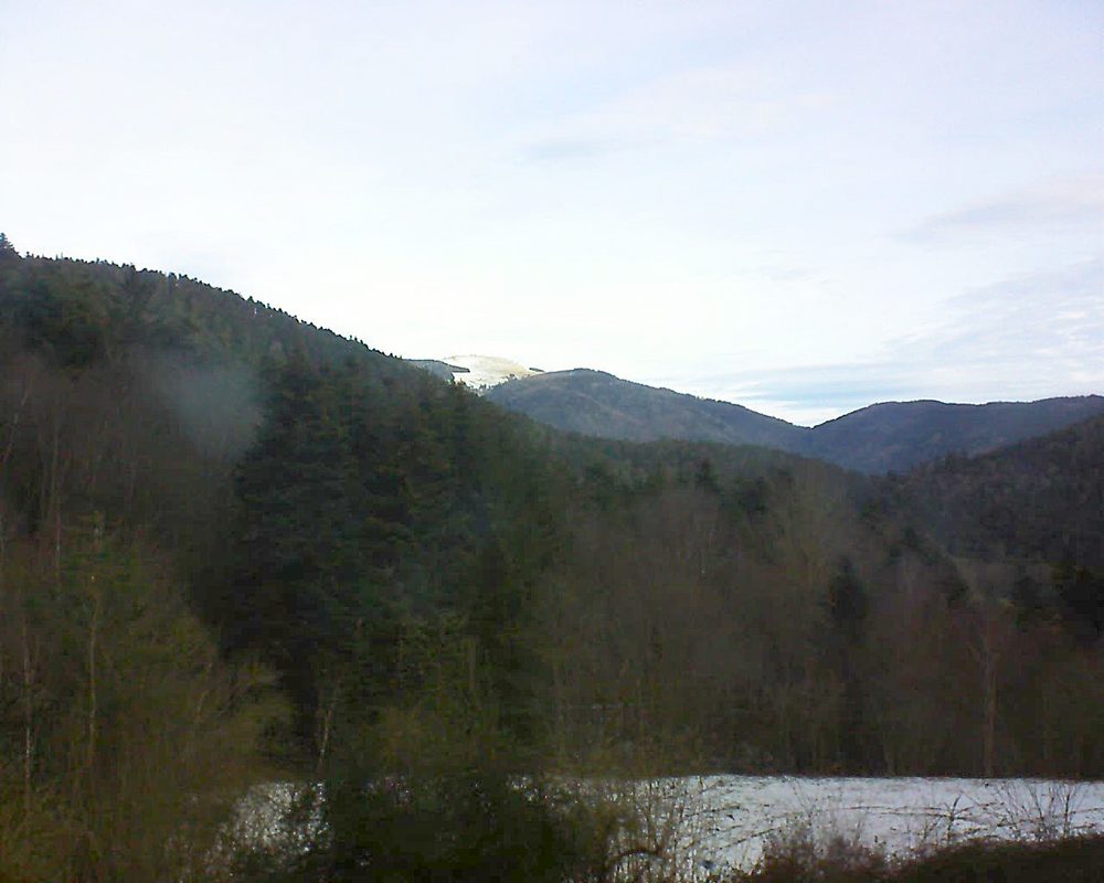 Le petit ballon vu depuis le Domaine Langmatt à Murbach le 16.02.2021 à 09:15 Le petit ballon (Alsace, Vosges) le 16.02.2021 à 09:15