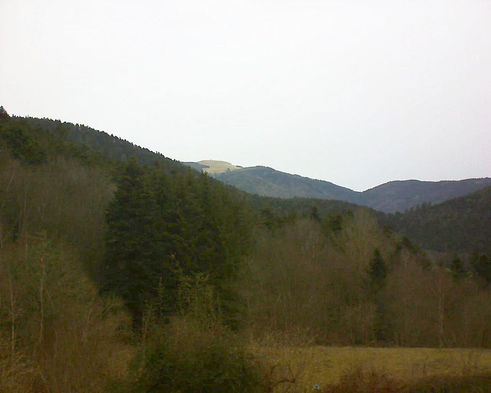 Le petit ballon vu depuis le Domaine Langmatt à Murbach le 22.02.2021 à 09:45 Le petit ballon (Alsace, Vosges) le 22.02.2021 à 09:45