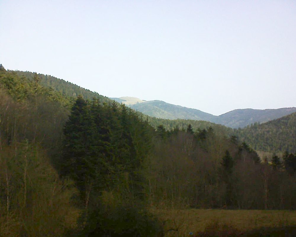 Le petit ballon vu depuis le Domaine Langmatt à Murbach le 23.02.2021 à 09:45 Le petit ballon (Alsace, Vosges) le 23.02.2021 à 09:45