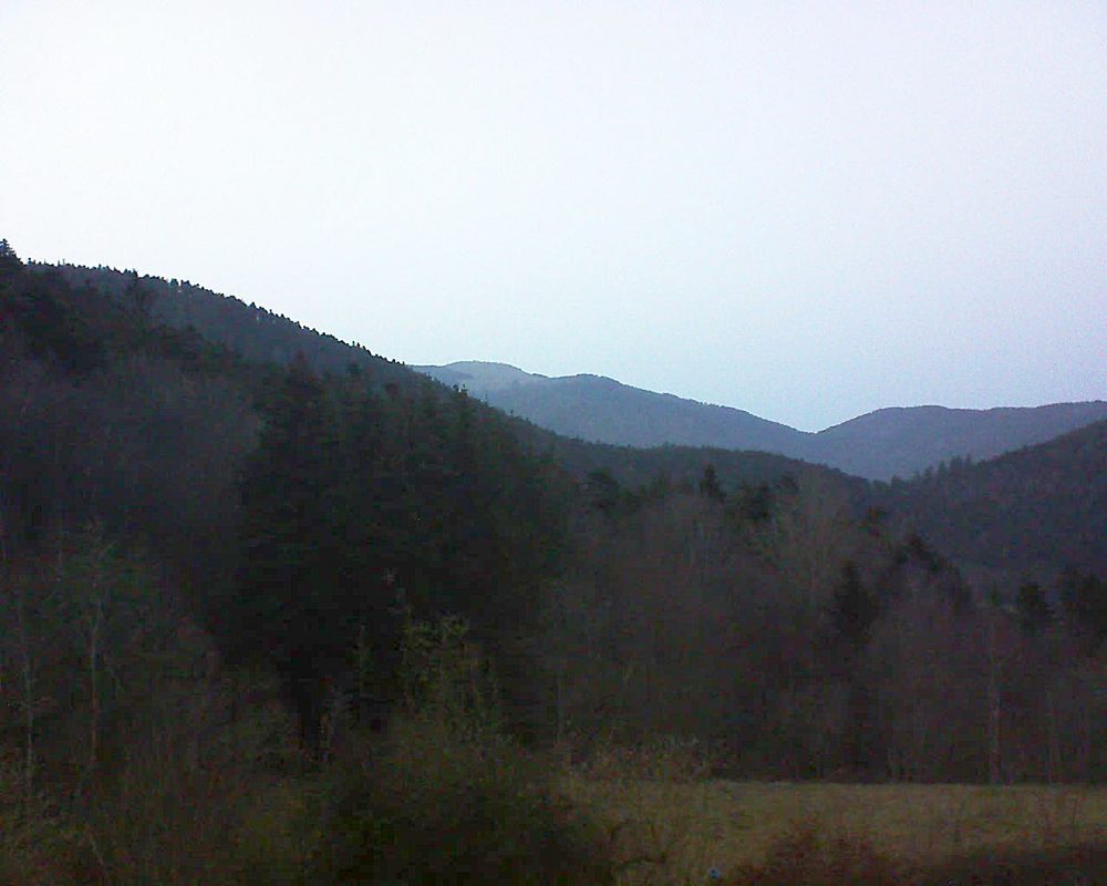 Le petit ballon vu depuis le Domaine Langmatt à Murbach le 23.02.2021 à 18:15 Le petit ballon (Alsace, Vosges) le 23.02.2021 à 18:15