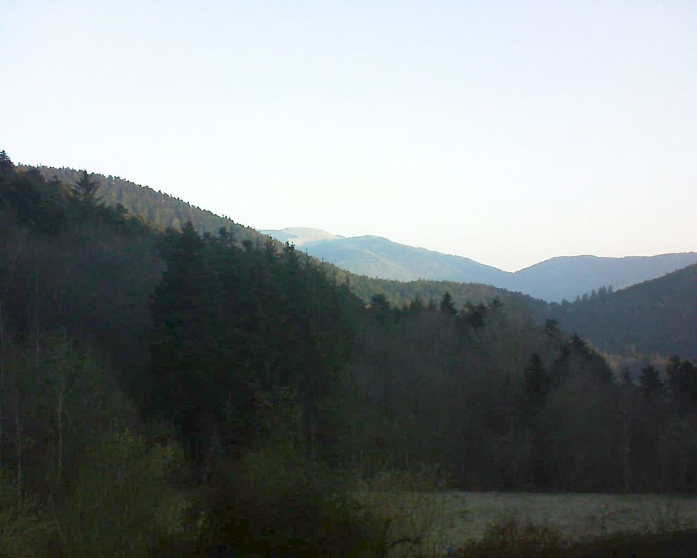 Le petit ballon vu depuis le Domaine Langmatt à Murbach le 08.03.2021 à 07:30 Le petit ballon (Alsace, Vosges) le 08.03.2021 à 07:30