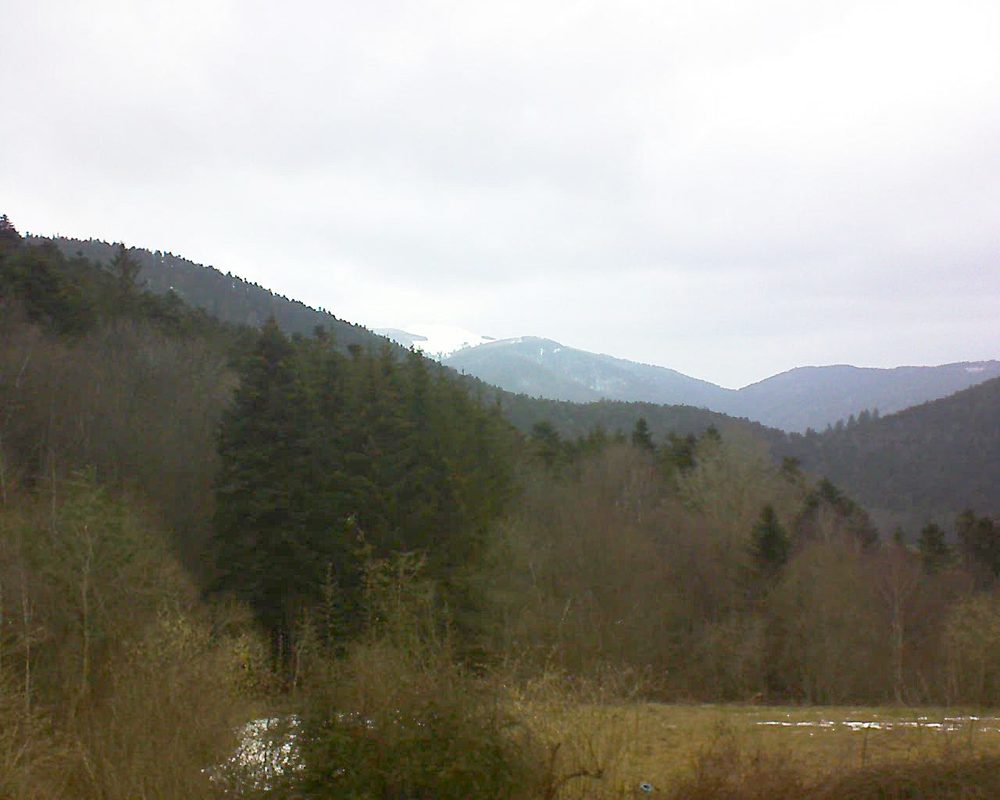 Le petit ballon vu depuis le Domaine Langmatt à Murbach le 22.03.2021 à 07:45 Le petit ballon (Alsace, Vosges) le 22.03.2021 à 07:45