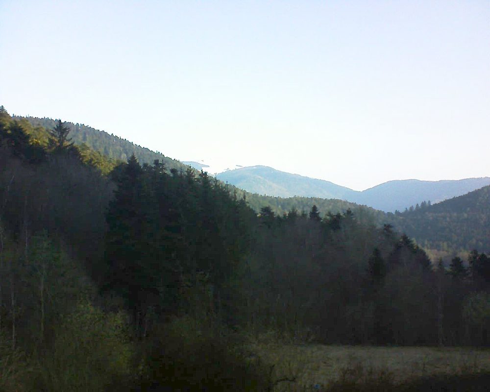 Le petit ballon vu depuis le Domaine Langmatt à Murbach le 26.03.2021 à 07:45 Le petit ballon (Alsace, Vosges) le 26.03.2021 à 07:45