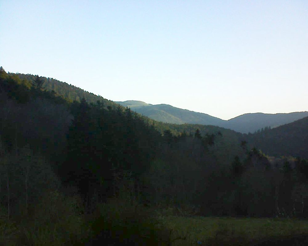 Le petit ballon vu depuis le Domaine Langmatt à Murbach le 31.03.2021 à 07:45 Le petit ballon (Alsace, Vosges) le 31.03.2021 à 07:45