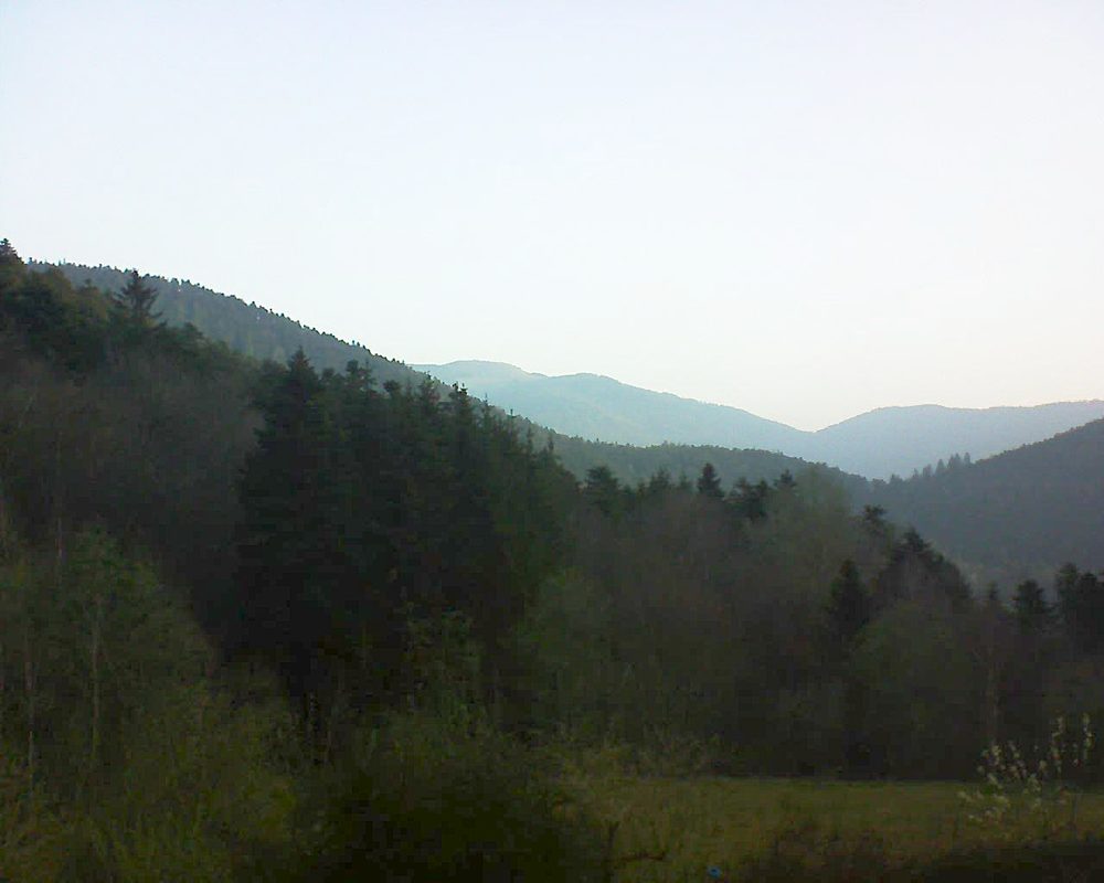 Le petit ballon vu depuis le Domaine Langmatt à Murbach le 02.04.2021 à 07:45 Le petit ballon (Alsace, Vosges) le 02.04.2021 à 07:45