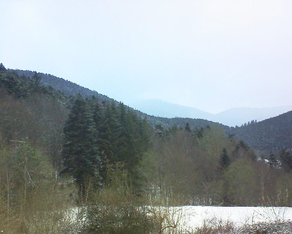 Le petit ballon vu depuis le Domaine Langmatt à Murbach le 07.04.2021 à 07:45 Le petit ballon (Alsace, Vosges) le 07.04.2021 à 07:45