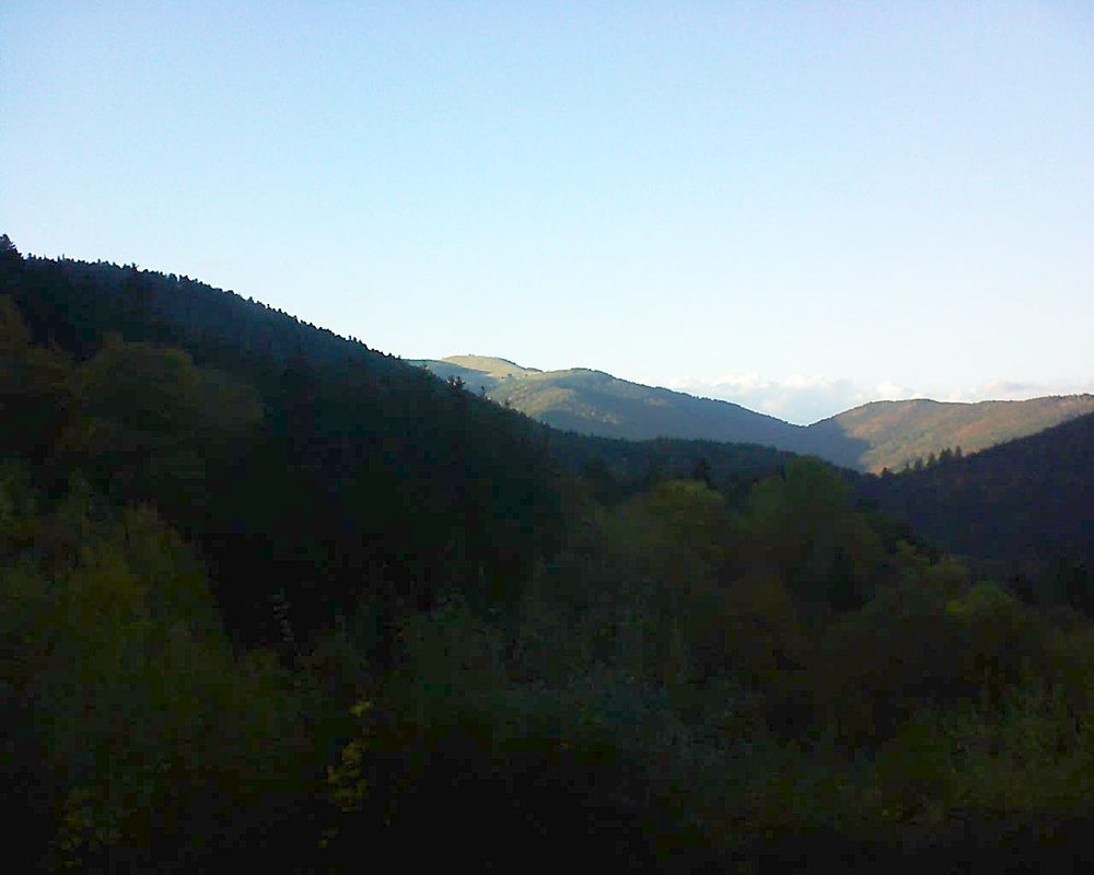 Le petit ballon vu depuis le Domaine Langmatt à Murbach le 25.10.2021 à 17:30 Le petit ballon (Alsace, Vosges) le 25.10.2021 à 17:30