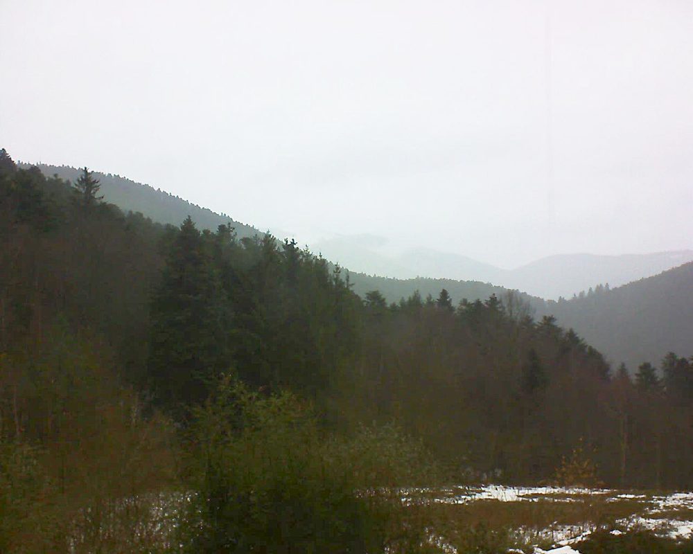 Le petit ballon vu depuis le Domaine Langmatt à Murbach le 01.12.2021 à 11:30 Le petit ballon (Alsace, Vosges) le 01.12.2021 à 11:30