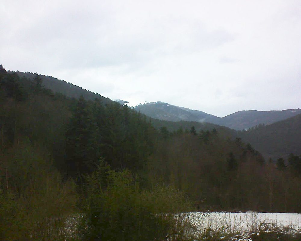 Le petit ballon vu depuis le Domaine Langmatt à Murbach le 08.12.2021 à 10:30 Le petit ballon (Alsace, Vosges) le 08.12.2021 à 10:30